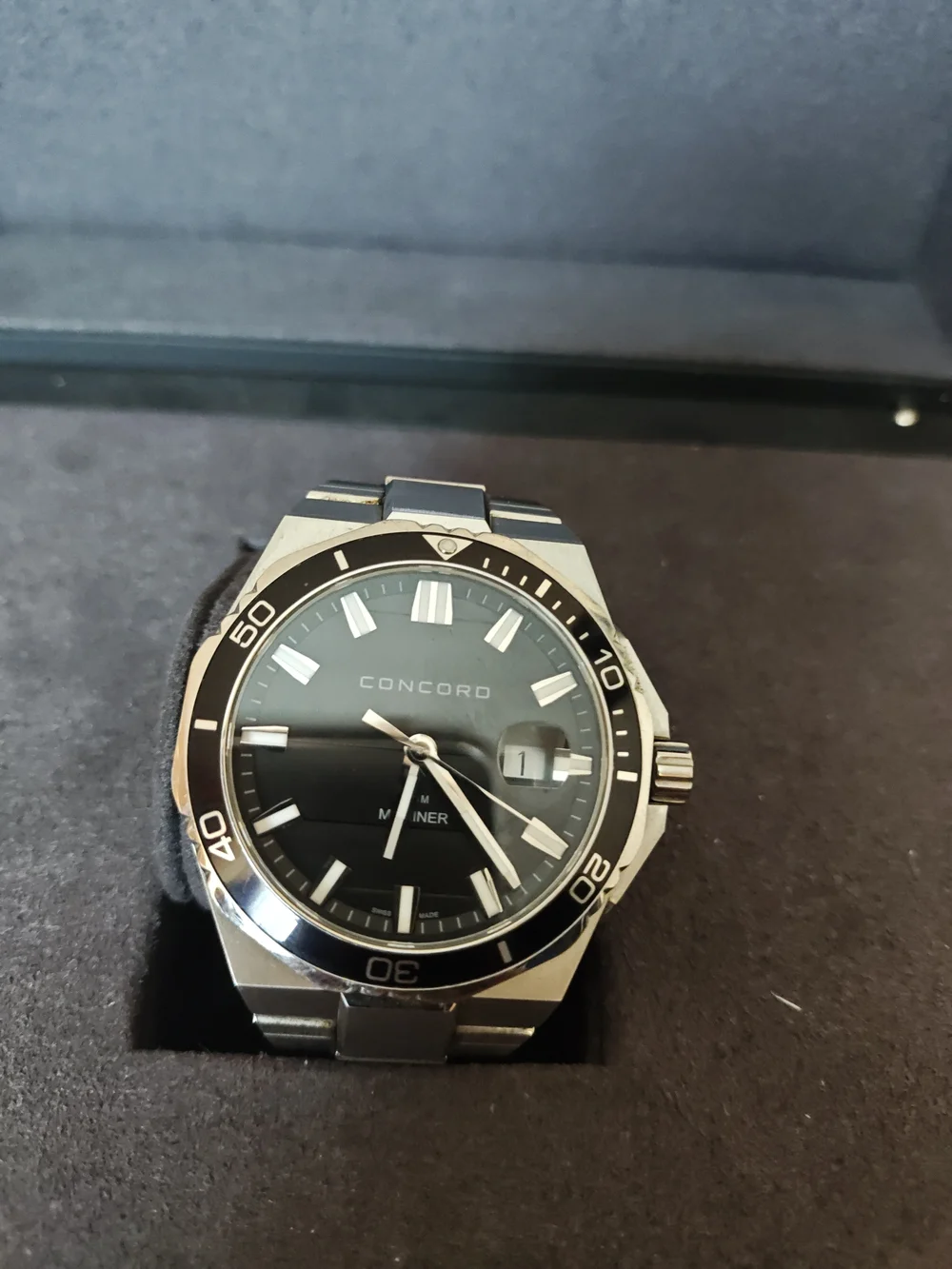 Men's Black Dial Stainless Steel Dive Watch
